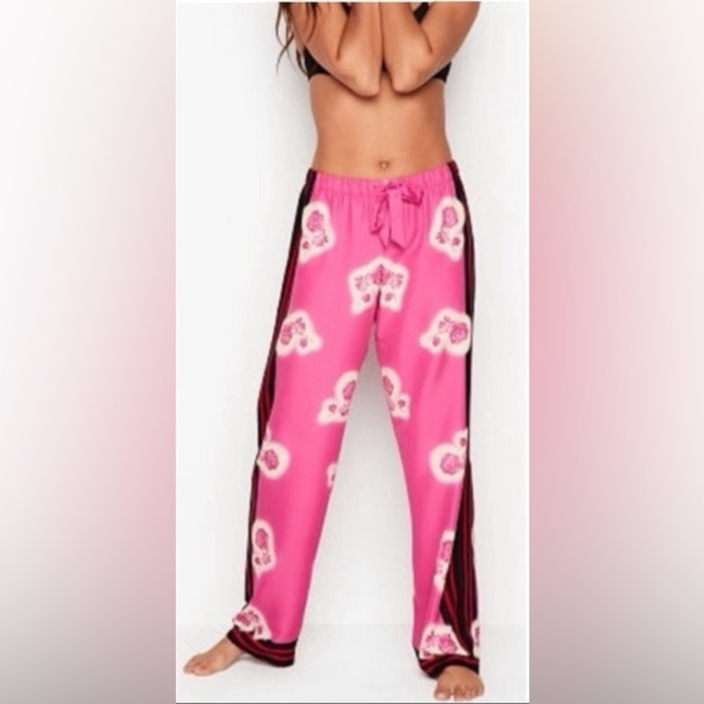 Victoria's Secret satin rose print wide leg pajama pants👖 Size Medium